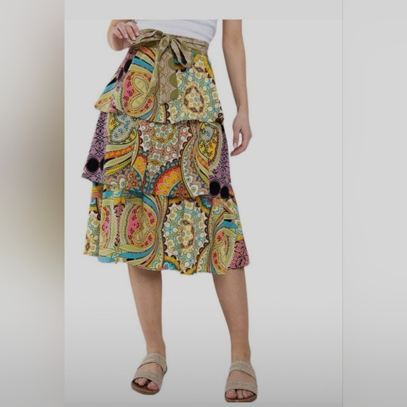 Ces Femme Dresses & Skirts - CES FEMME NWOT MIDI SKIRT M TIERED BORDER PRINT MEDIUM